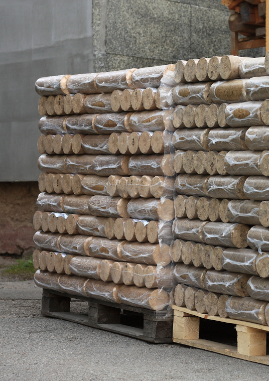 Een verzameling haardhout briketten, de moderne oplossing voor een gemakkelijke en schone brandervaring