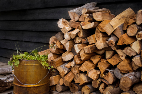 Wat een avond houtstoken je écht kost